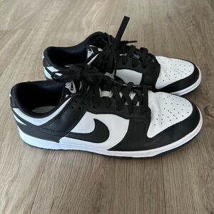Nike Classic Black and White Low-Tops